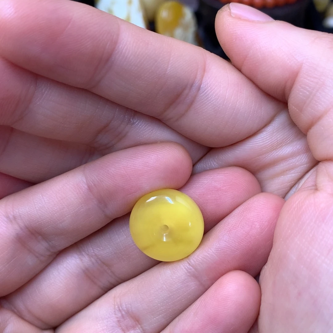 琥珀未镶嵌裸石蜜蜡