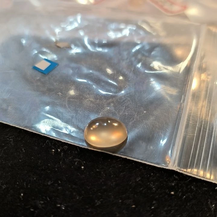 ****光未镶嵌戒面石英岩玉