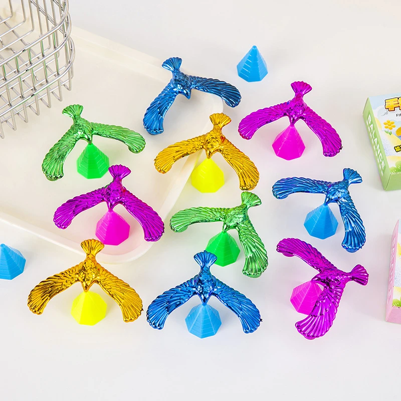 儿童新款平衡老鹰 怀旧玩具趣味幼儿园礼物吊板玩具小学生玩具