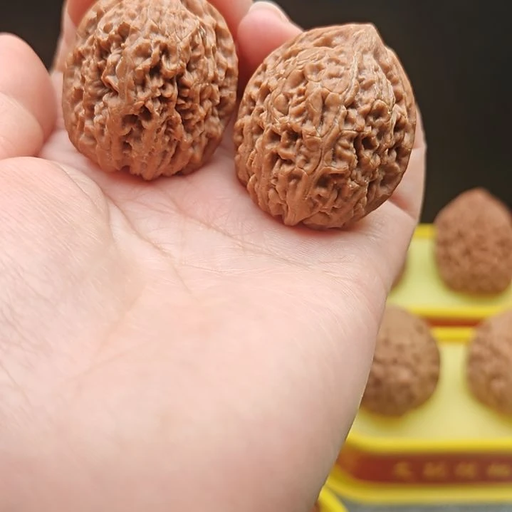 猴头核桃吊坠蒜头