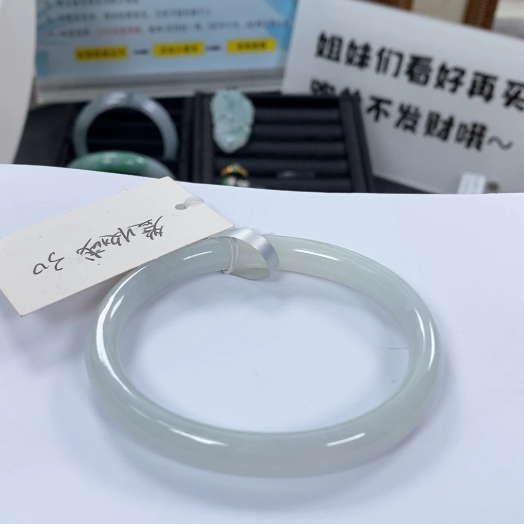 未镶嵌手镯翡翠翡翠手镯