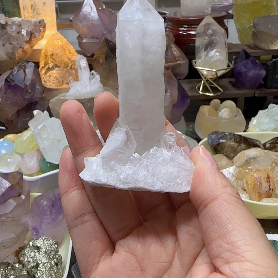 未镶嵌水晶车挂不退换马达加斯加晶柱