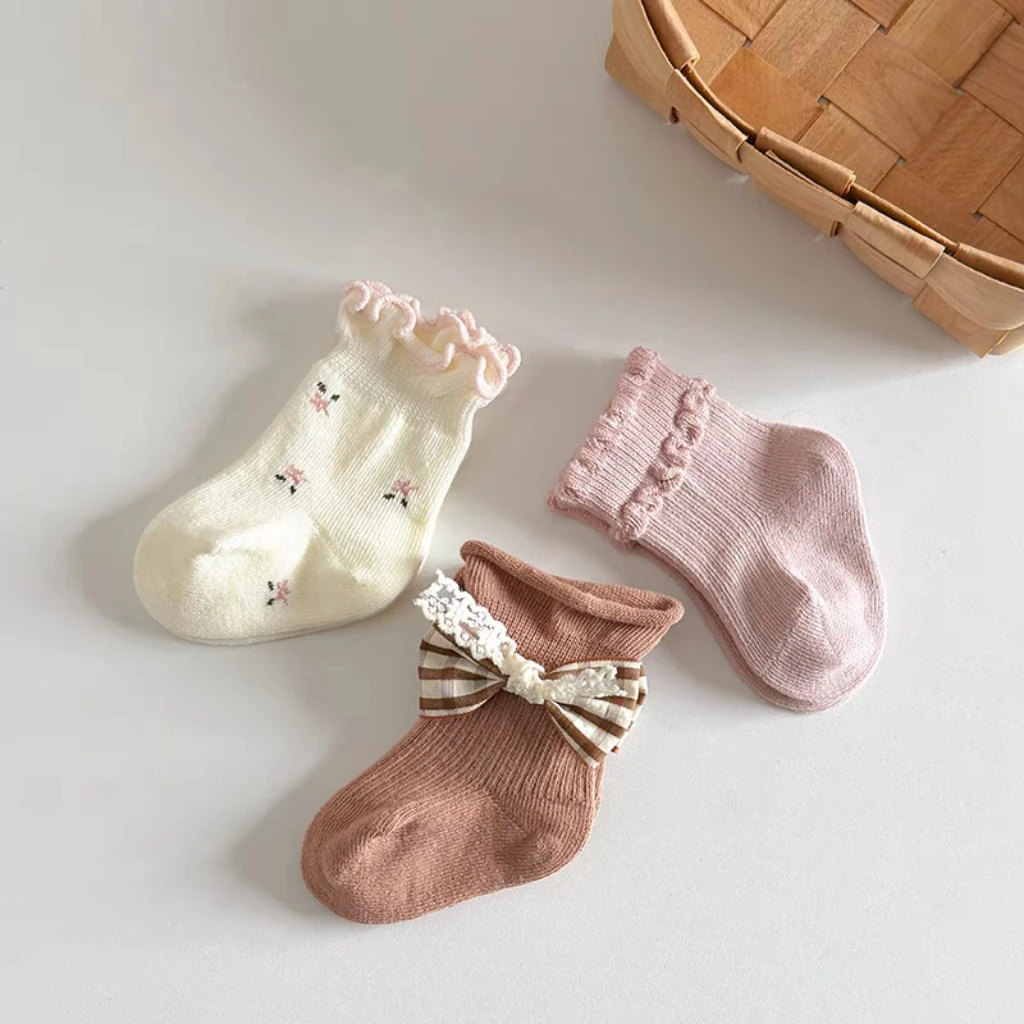 婴儿袜子蝴蝶结秋冬季新生儿女宝公主袜中筒袜初生0-3小袜宝宝