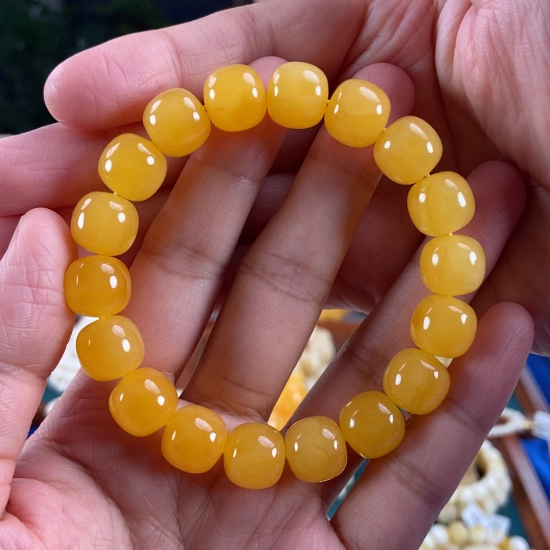 琥珀未镶嵌珠宝奇石12同料鸡油红老型18.85