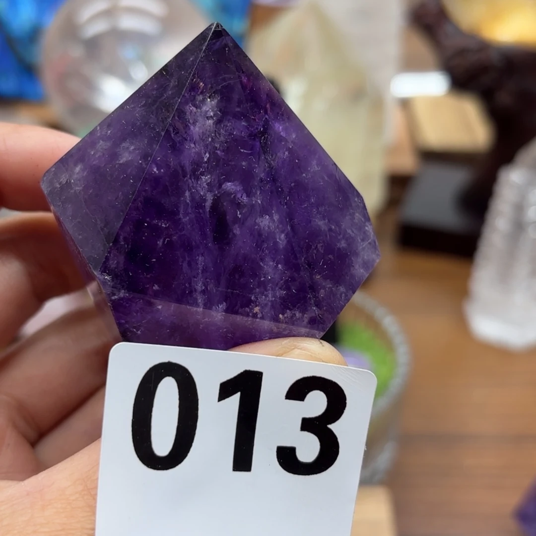 未镶嵌水晶大型摆件（非配饰）