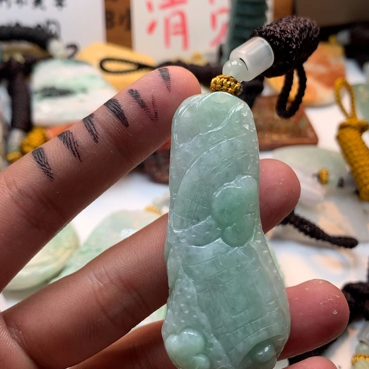 翡翠未镶嵌颈饰保真天然a货翡翠