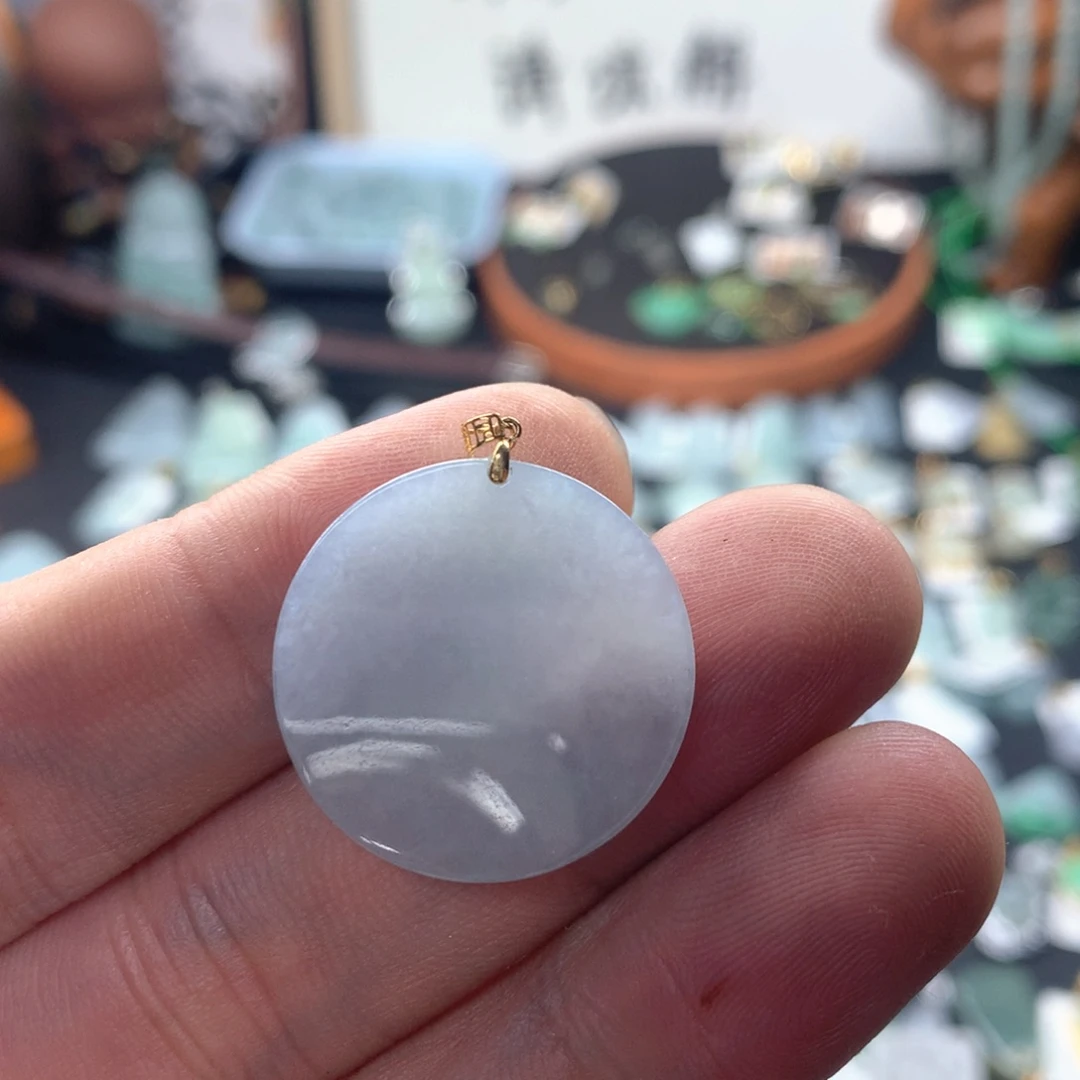 颈饰18K金镶嵌翡翠