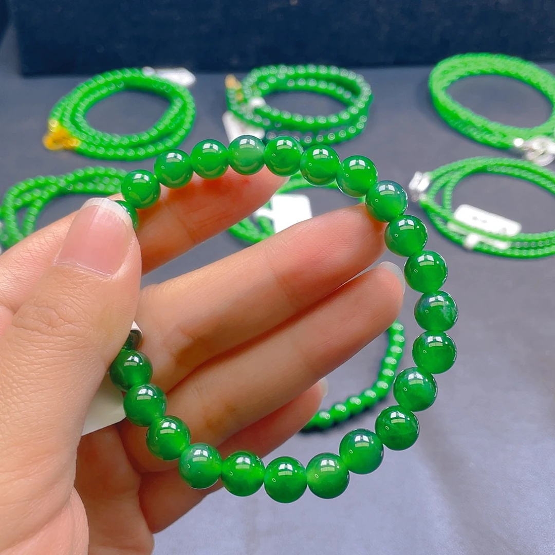 翡翠未镶嵌颈饰卡8