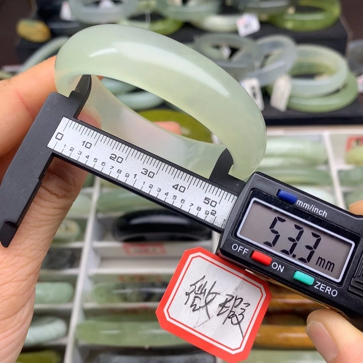 蛇纹石玉未镶嵌手镯496