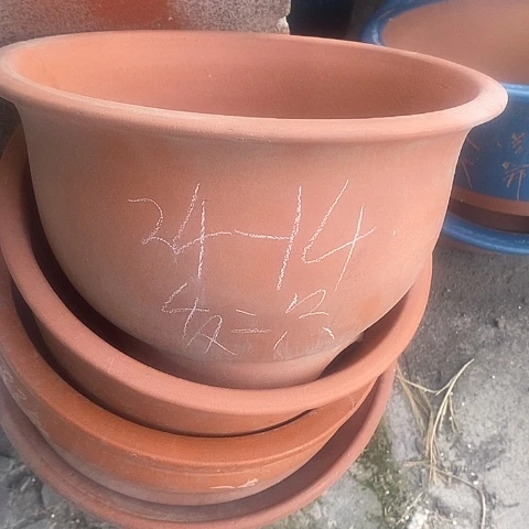 紫砂中国宜兴紫砂花盆，