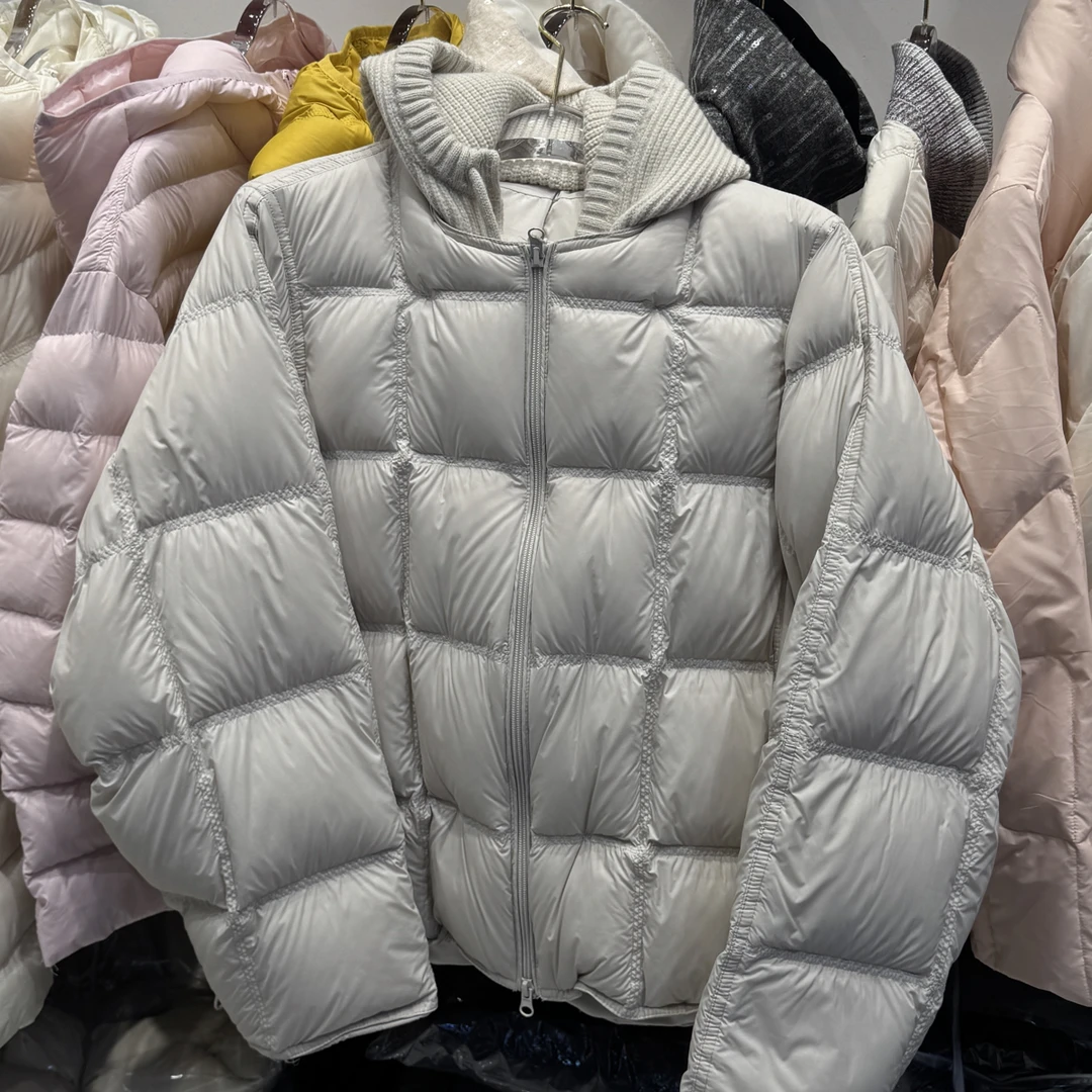 2025冬季新款韩版连帽云朵面包羽绒服女短款宽松保暖显瘦泡芙外套