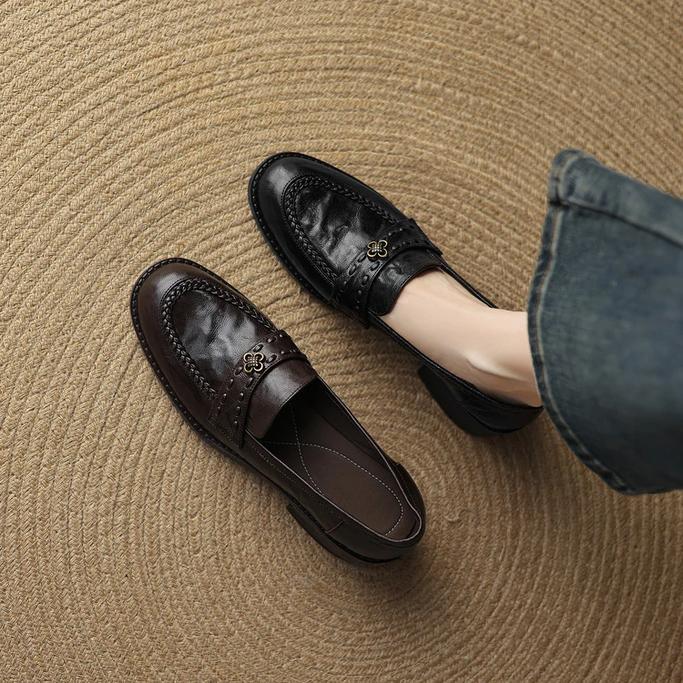 【跟4.5公分】【尺码34-41】新款时尚真皮女鞋百搭圆头粗跟乐福鞋