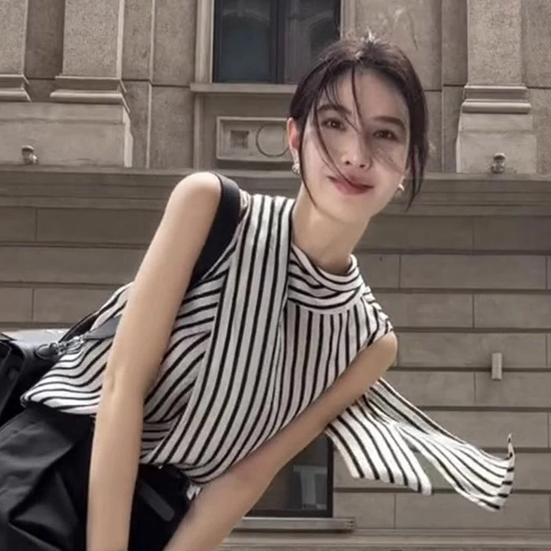 法式简约竖条纹上衣2025夏季新款高级感小众气质挂脖无袖背心衬衫