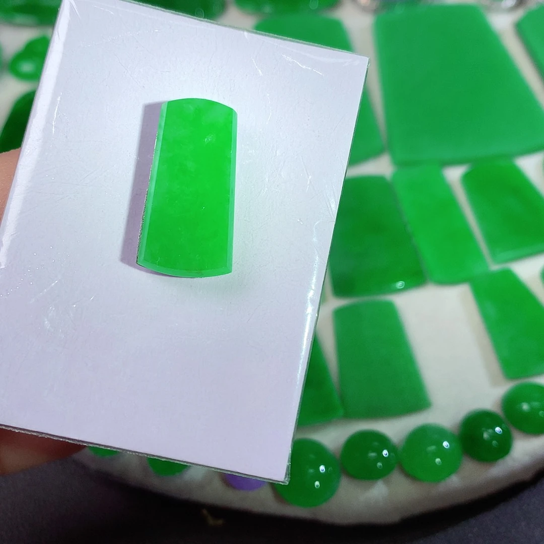 翡翠未镶嵌颈饰天然翡翠