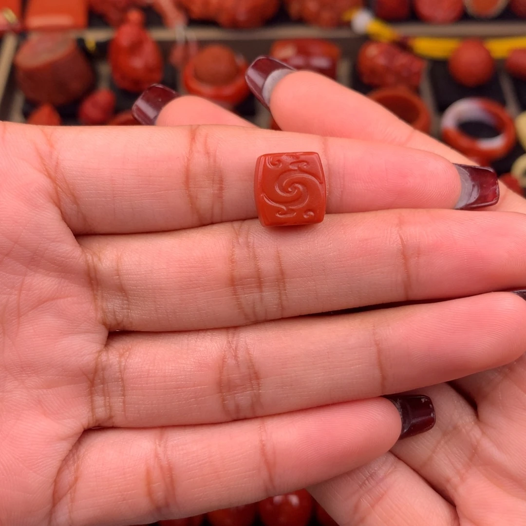 南红玛瑙未镶嵌仿古龙背云11+