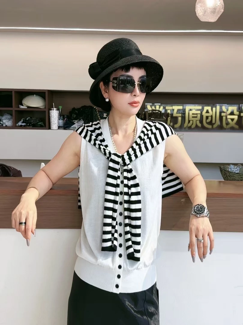 迷巧时尚新款常规款短款无袖宽松型女毛针织衫坎肩洋气Y3K英伦风