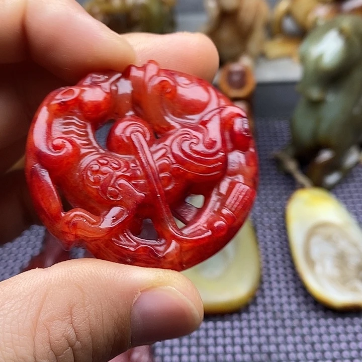 未镶嵌蛇纹石玉颈饰