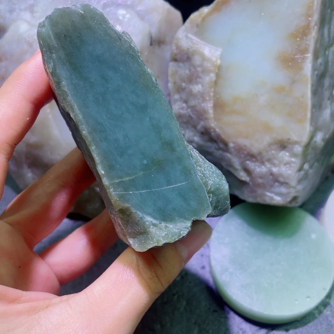 和田玉未镶嵌珠宝半成品