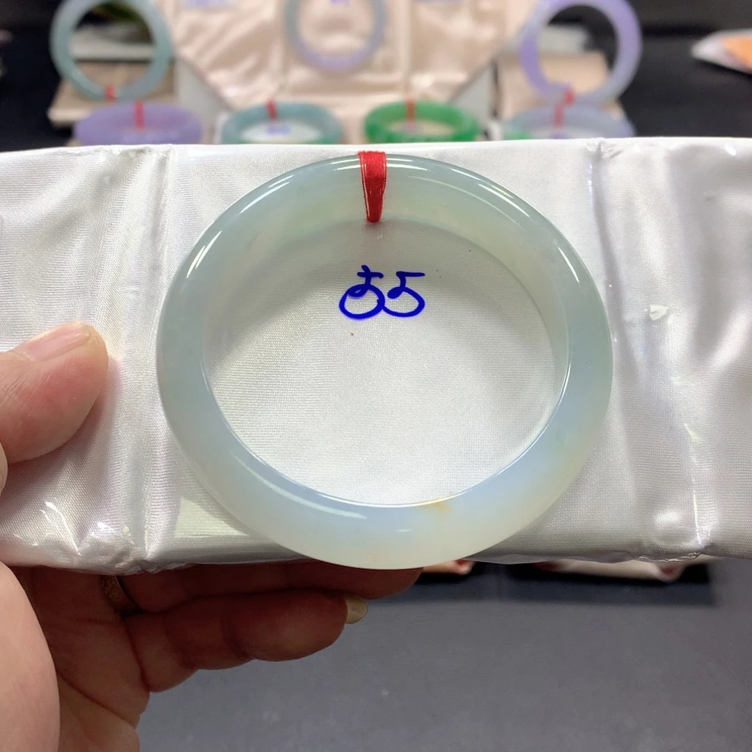 翡翠未镶嵌手镯55圈口