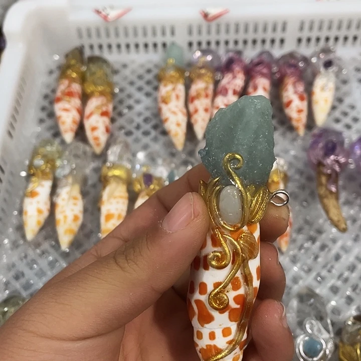 紫晶摆件未镶嵌她**。