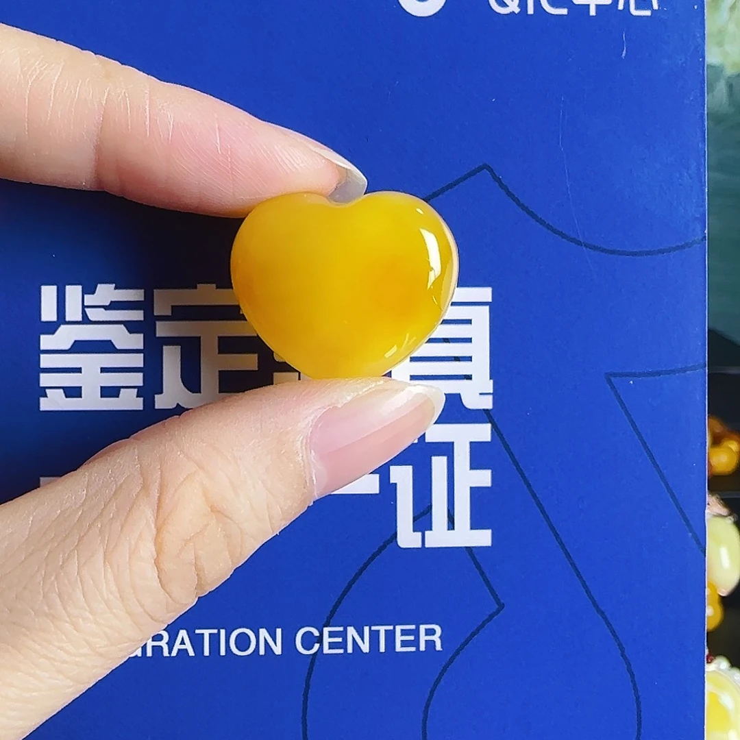 蜜蜡未镶嵌裸石蜜蜡焦皮料爱心