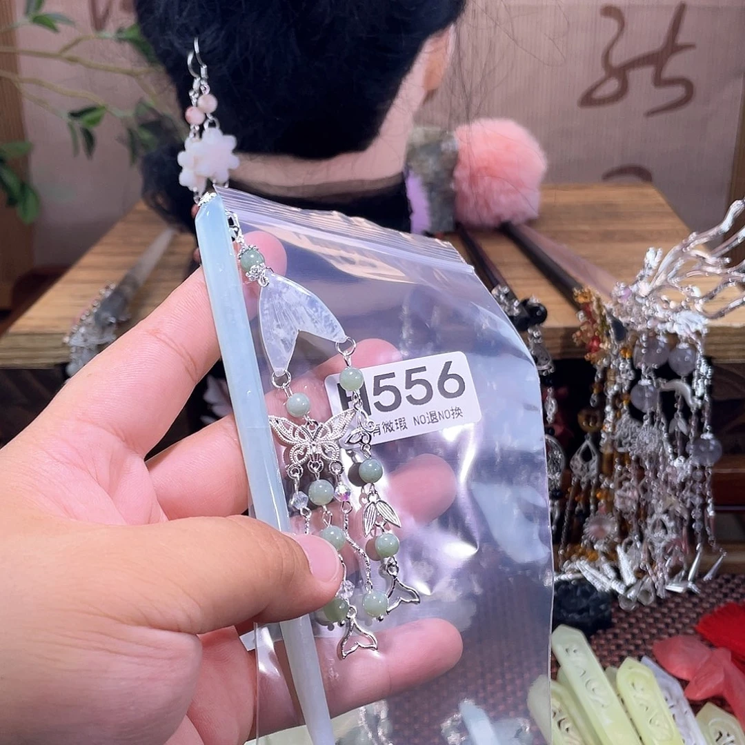 易***光蛇纹石玉未镶嵌发饰