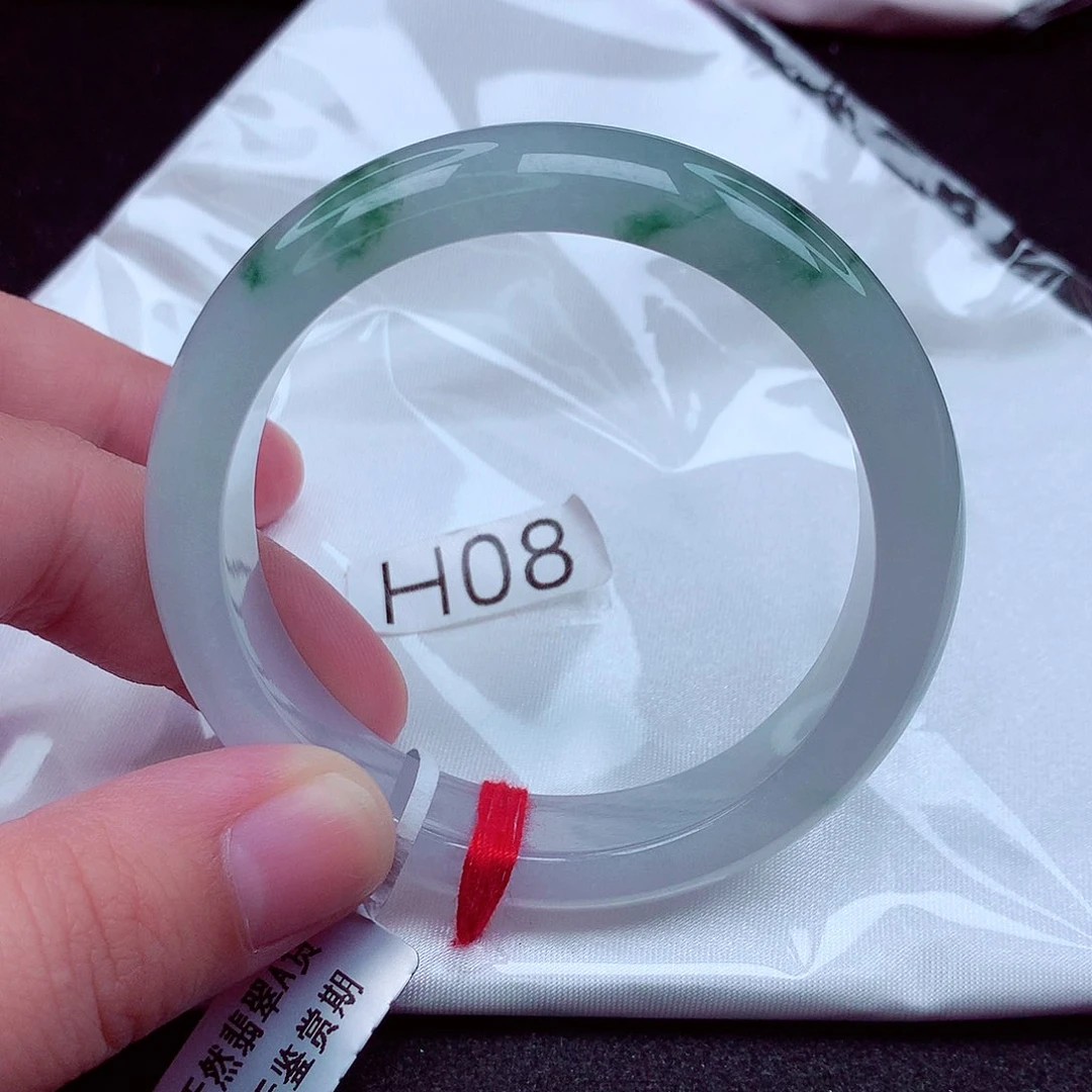 翡翠手镯未镶嵌天然缅甸