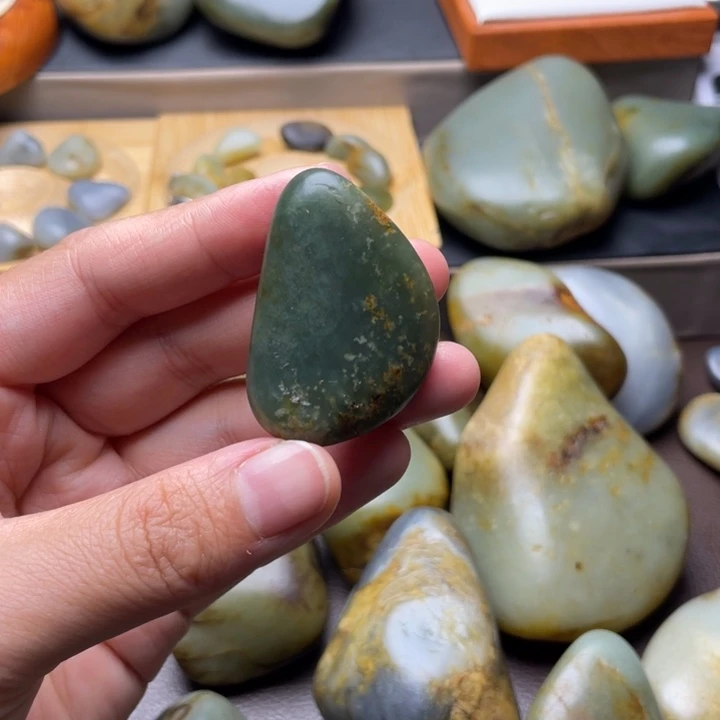 和田玉未镶嵌颈饰7