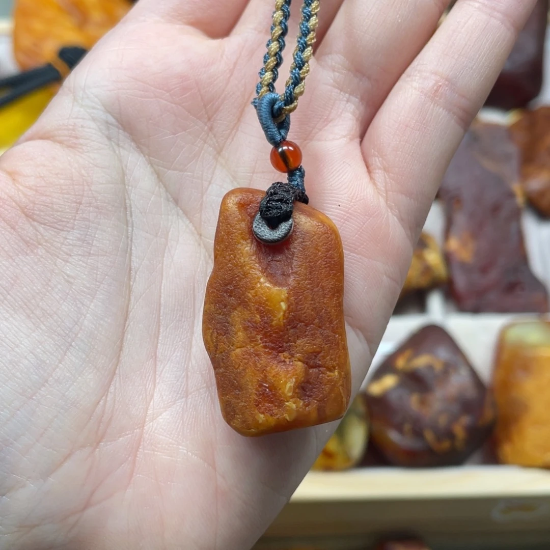 琥珀珠宝奇石未镶嵌