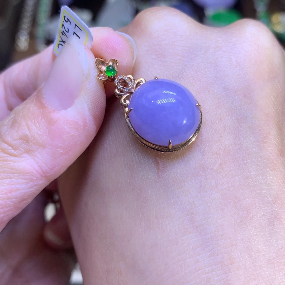 翡翠18K金镶嵌颈饰翡翠