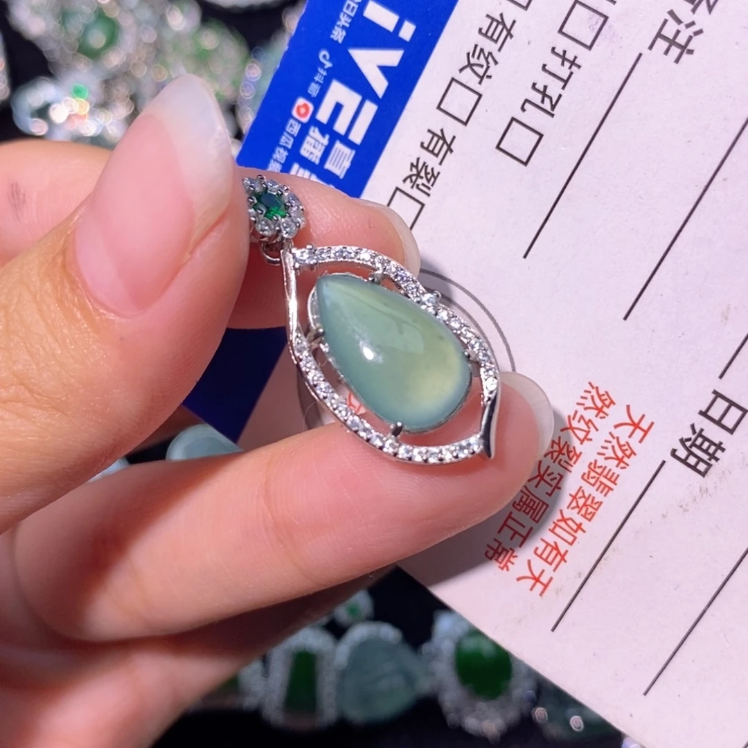 翡翠未镶嵌颈饰天然