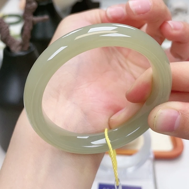 和田玉手镯5455未镶嵌