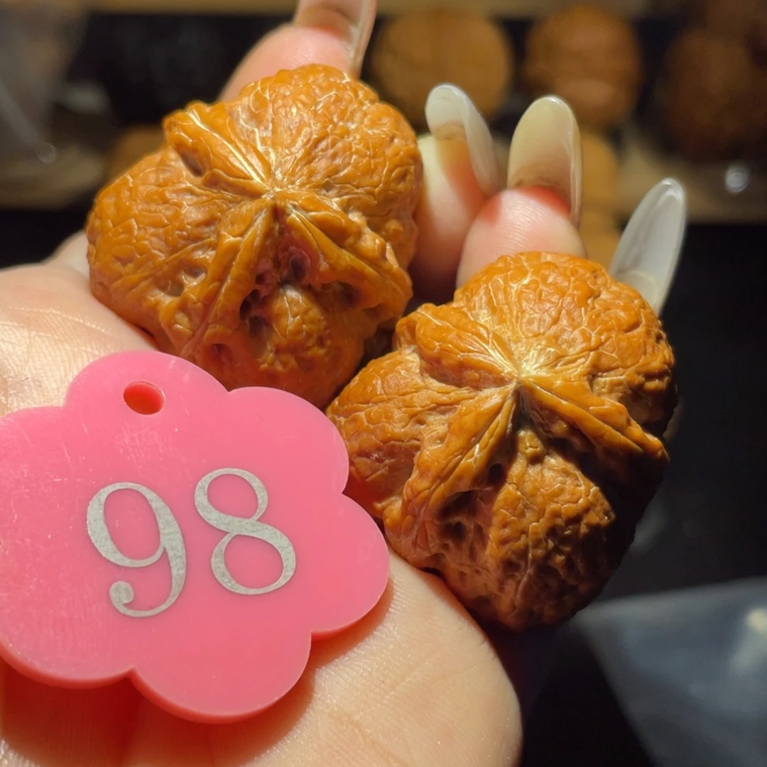 三棱36尺寸核桃。