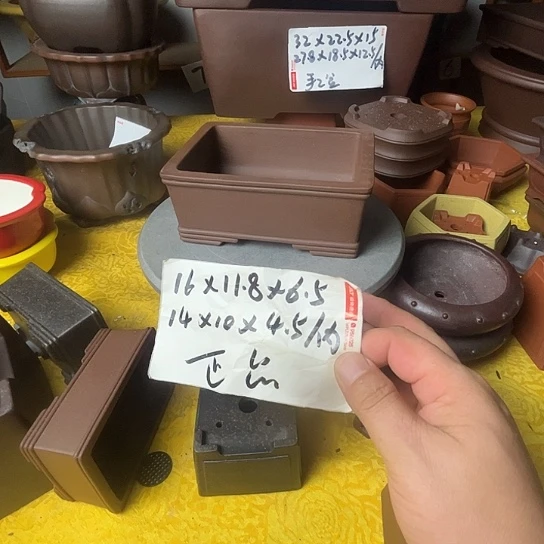 宜兴紫砂花盆一个