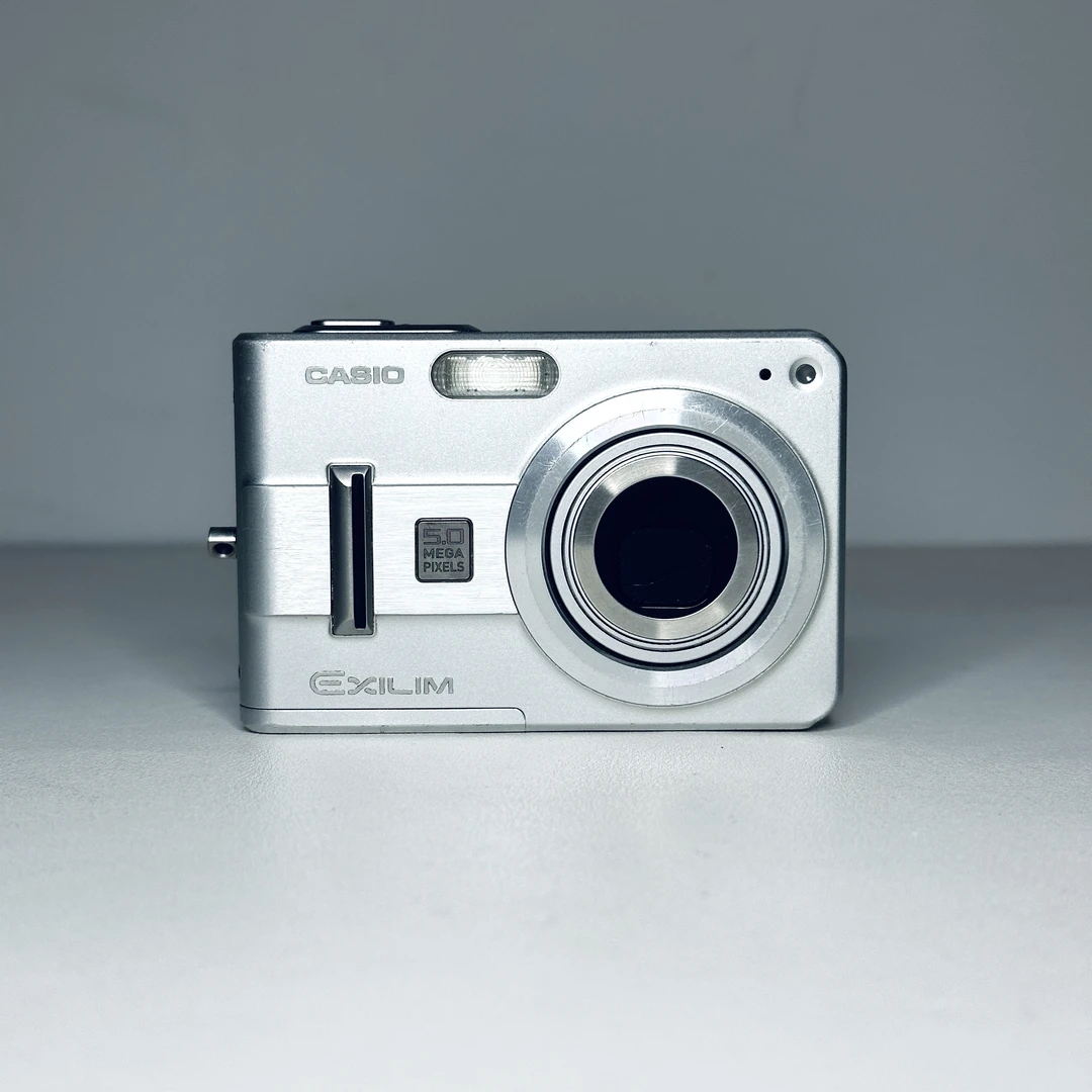 9新 Casio/卡西欧 z57 经典款柔焦显白、720w像素、数码ccd相机2️⃣