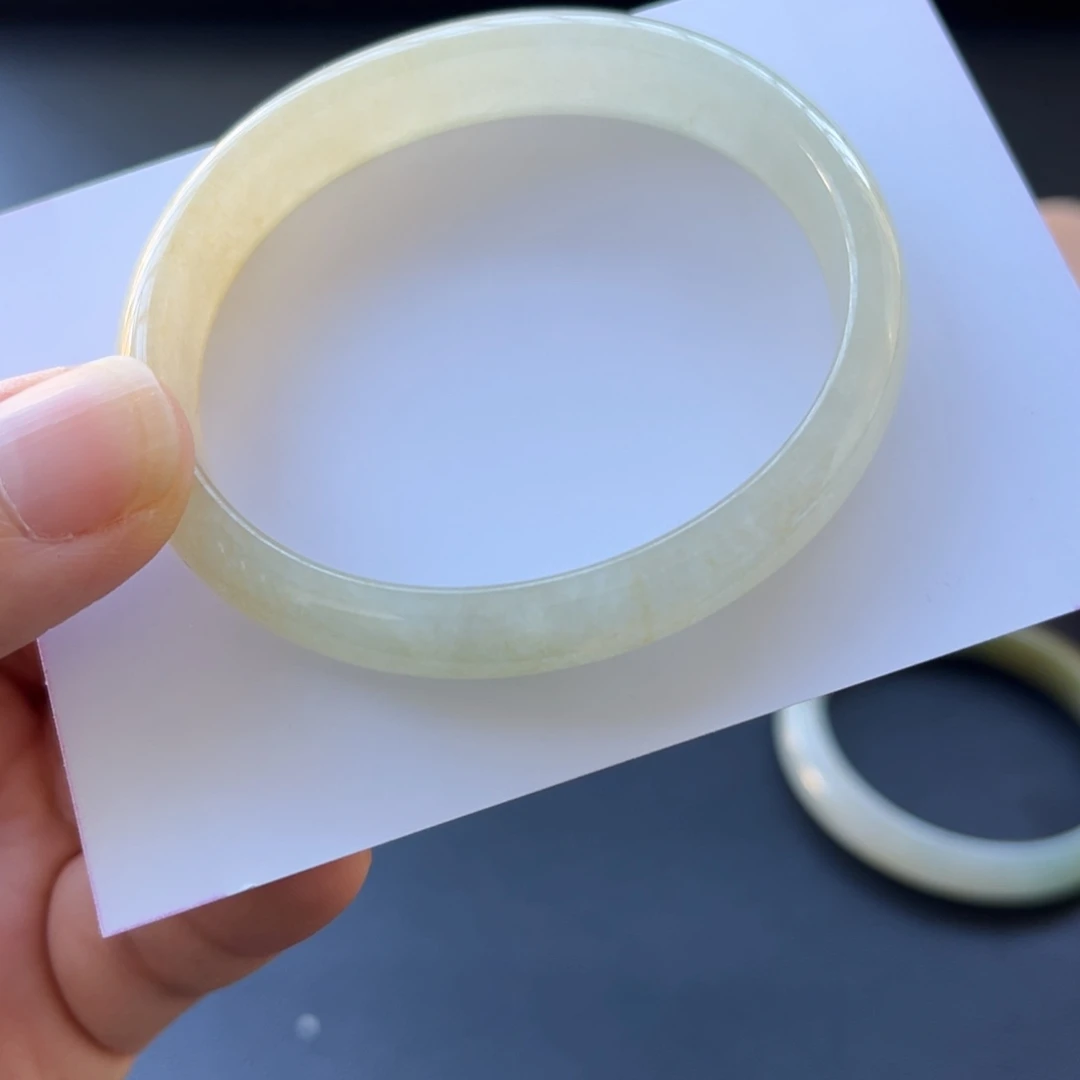 翡翠未镶嵌手镯手镯