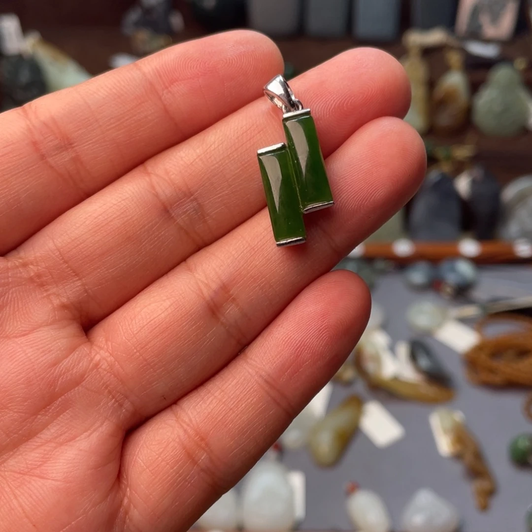 颈饰未镶嵌和田玉不**喜