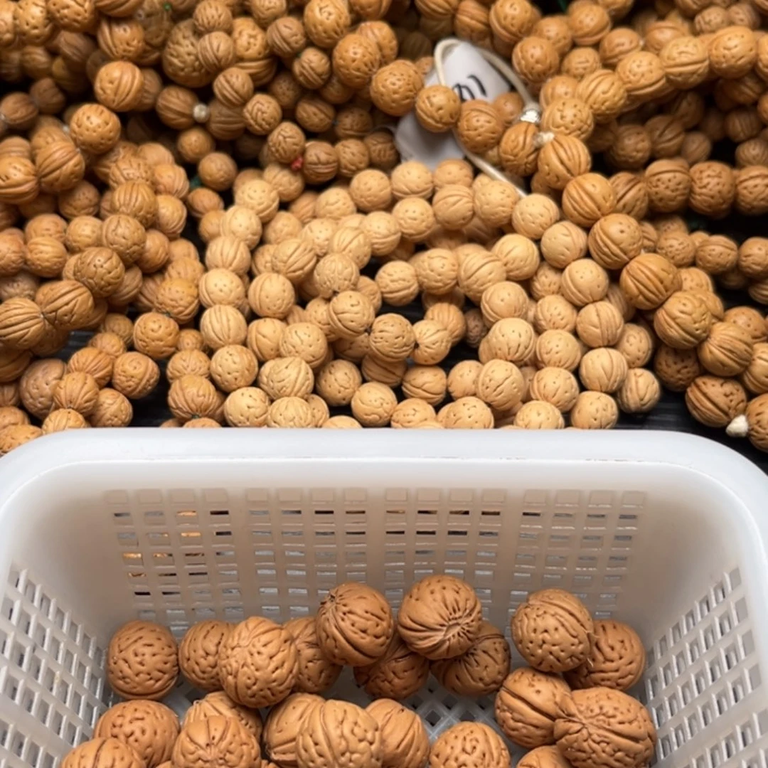 东***南手串文玩核桃散籽批发30米