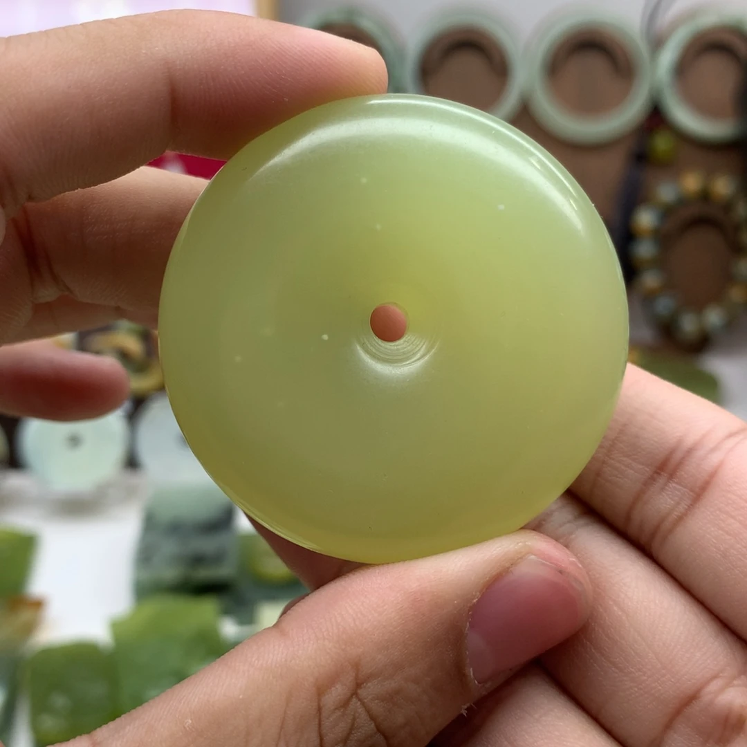 岫玉未镶嵌吊坠(不含链)