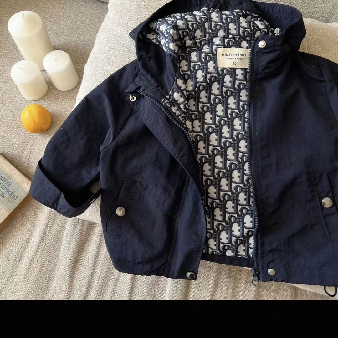 儿童连帽冲锋衣2025秋款春秋男童格子夹克衫潮牌宝宝女童外套洋气