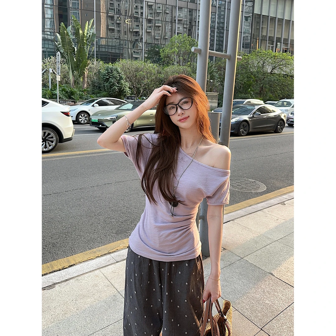 FRVXO三色时尚百搭斜领掐腰显瘦露肩短袖T恤女肌理感上衣小衫