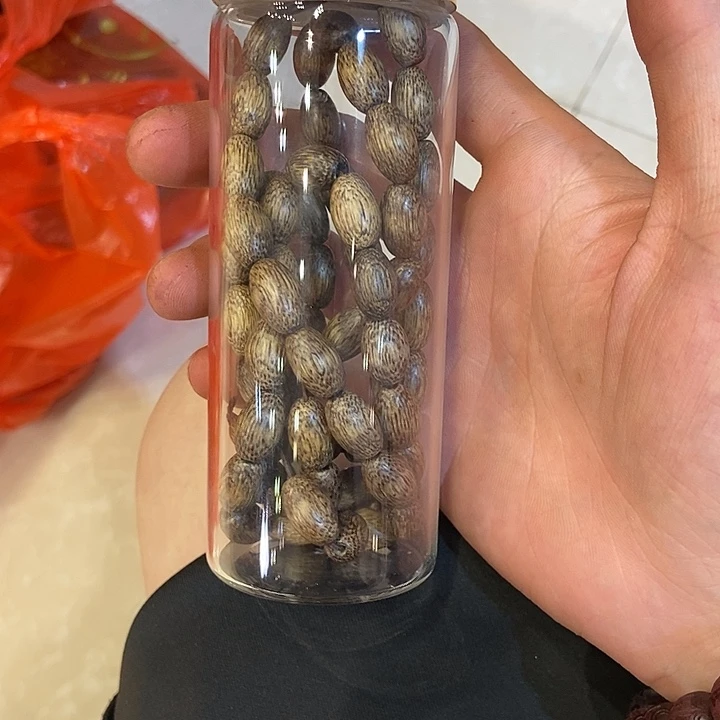 君***£紫檀木类端景台手串