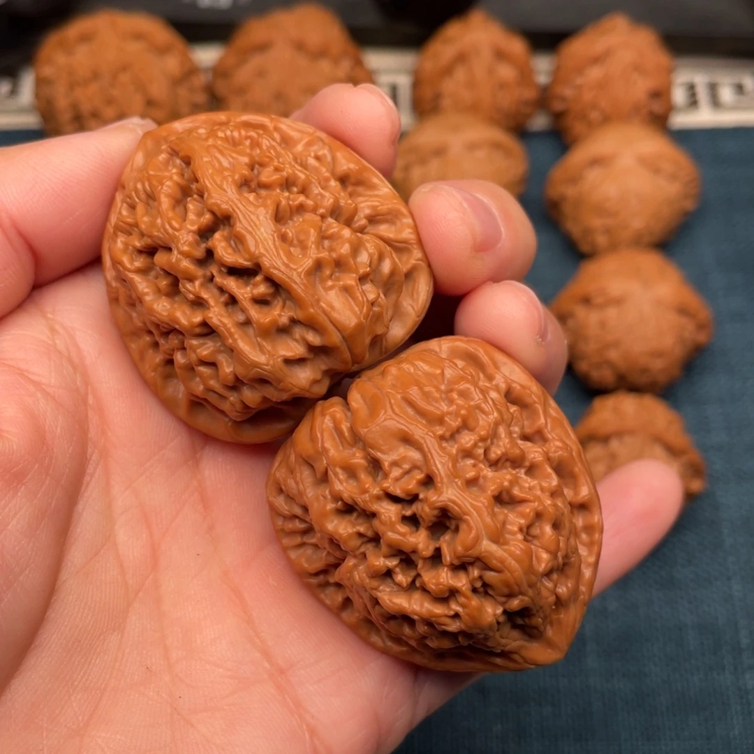 白***e把件文玩核桃40老树凤凰台