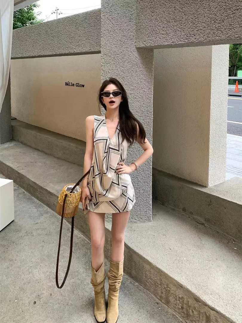 年糕ween 老钱风静奢显瘦简约无褶时尚百搭无袖上衣气质短裙套装