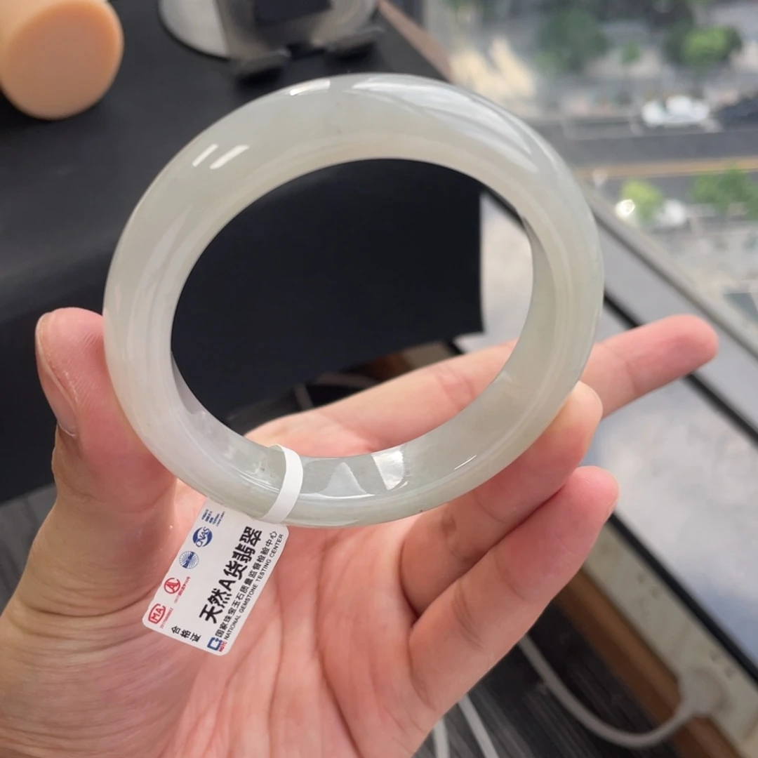 翡翠手镯未镶嵌天然缅甸a货翡翠手镯