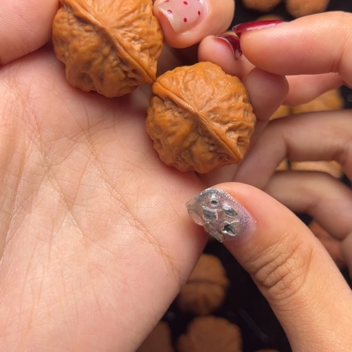 呦***鸣文玩核桃吊坠核桃