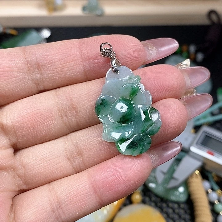 翡翠颈饰未镶嵌开*翡翠