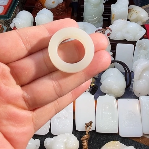 未镶嵌和田玉挂件