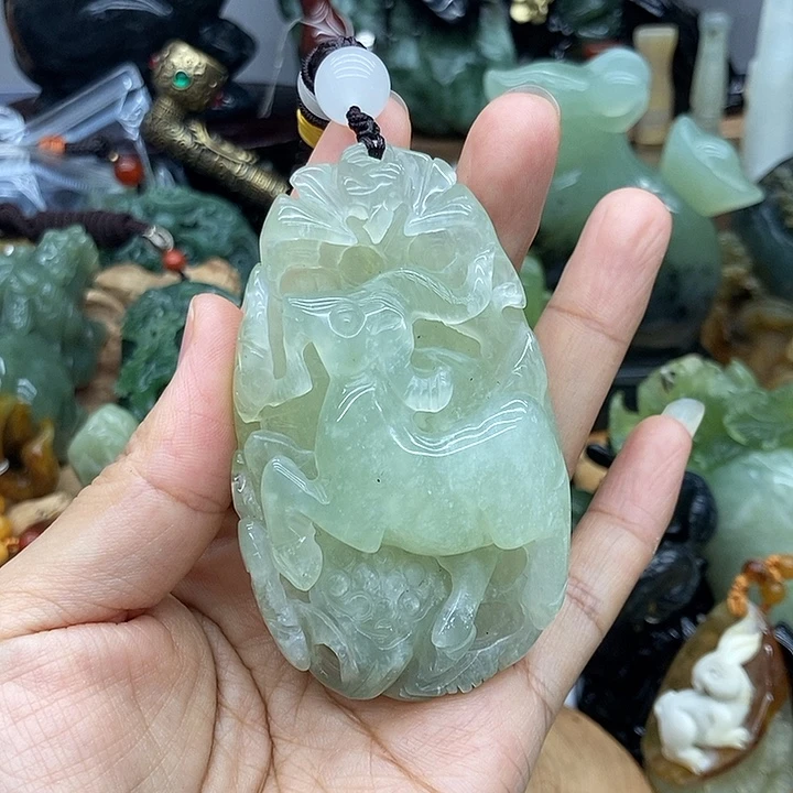 岫玉未镶嵌手把件
