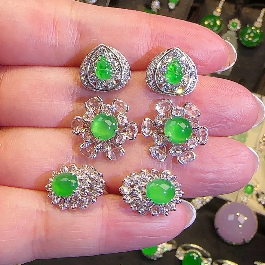 翡翠18K金镶嵌耳饰